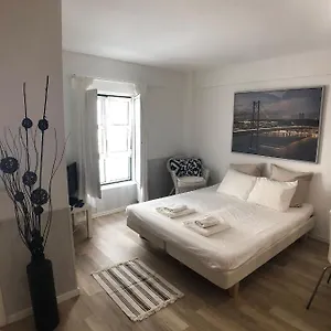 lx-lisboa-cozy-studio.hotels-lisbon-portugal.com/